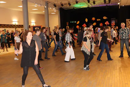 53353370373 a98b916916 z