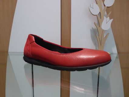 H23294 ara ballerine sardinia rouge auxpiedssensibles chaussures com