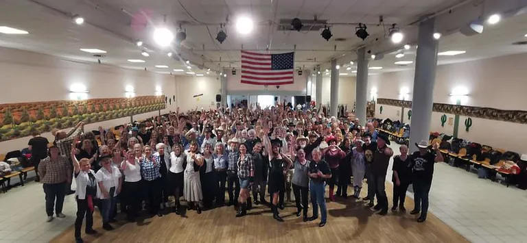 53804059470 fbbf2e605d c