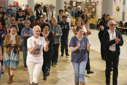 54449773715 8ff085587a c