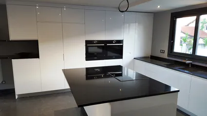 Cuisine blanche et noire