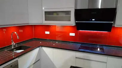 Credence verre rouge