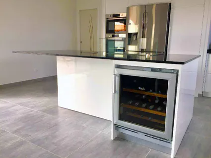 Cave a vin sur ilot cuisine