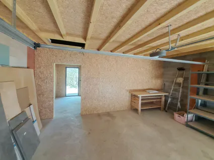 Réinventez votre garage : La construction Ossature Bois, alliée de votre créativité