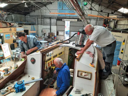Avel Dro, restauration du navire et école de charpente marine III