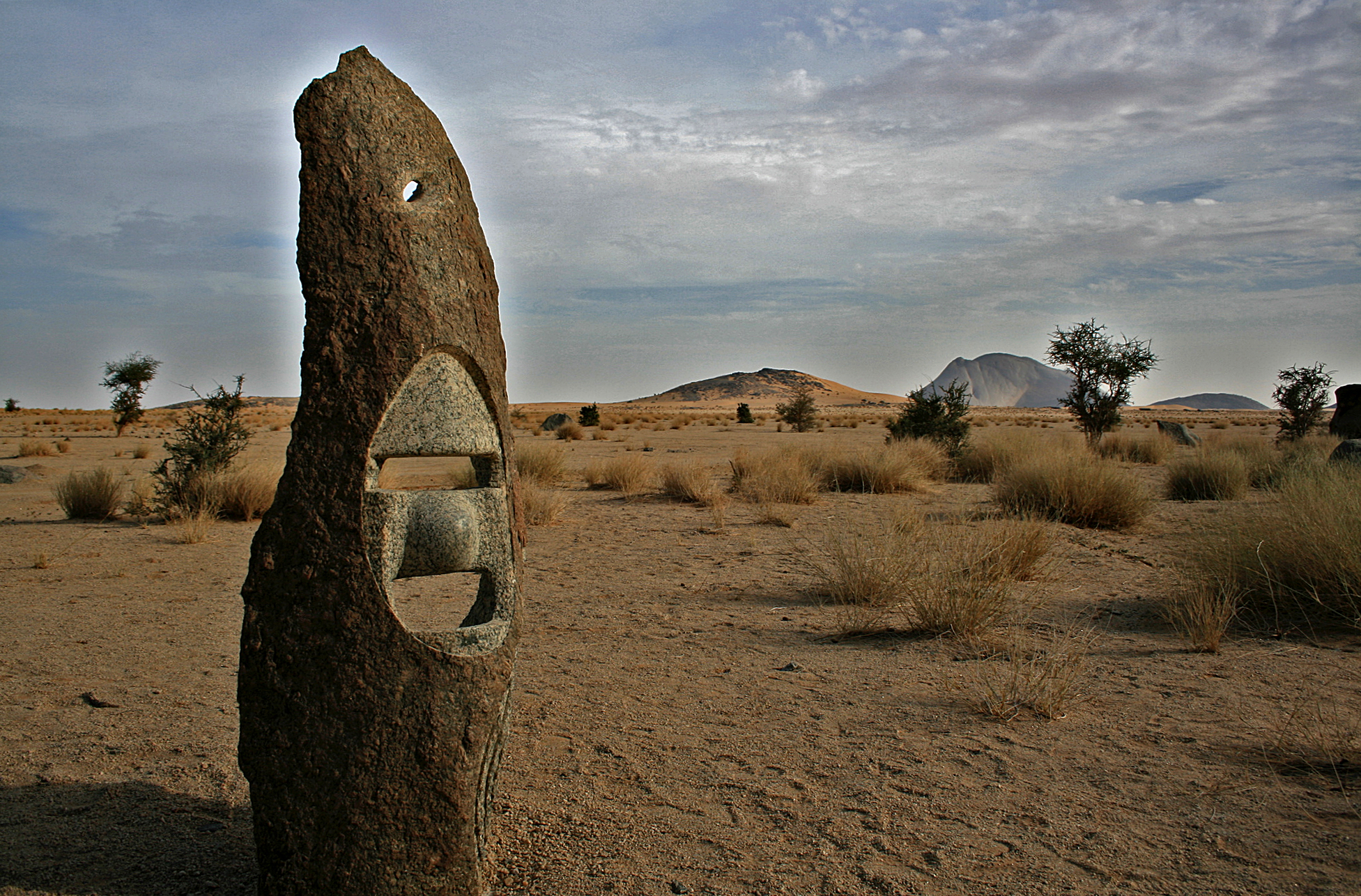Ben amira sahara mauritanie de sert 2cv cyril et sylvie dunes sculpture 9