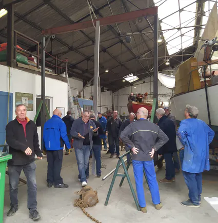 Les moyens sont en place, conçus et construits par les Vieux Gréements. Quelle équipe !