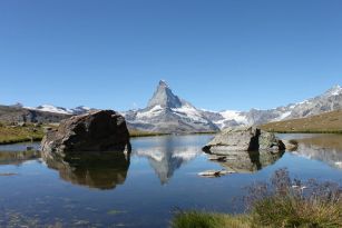 Cervin / Matterhorn depuis le lac Stellisee en Suisse
