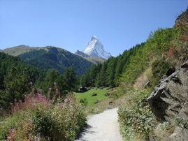 Cervin au départ de Zermatt / Alpes valaisannes suisses