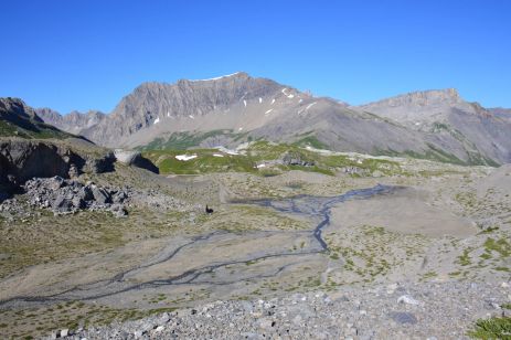 Petit "delta" du Lachon sur Tsanfleuron dans les Alpes et montagnes suisses / Arpelistock au loin