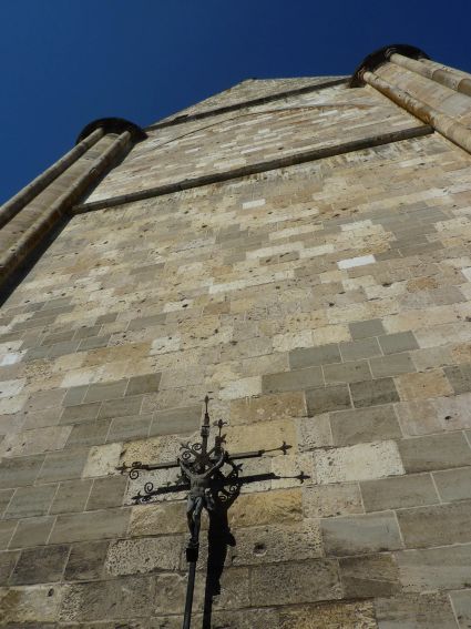 + Abside actuelle, ancienne croisée du transept de l'Abbatiale Saint-Pierre de CORBIE, rue de la planchette / Photo : Paul PARIS, Tous droits réservés