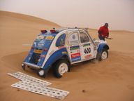 Sahara Mauritanie 2cv dunes gps de sert Cyril et Sylvie ensablement Dakar 2005