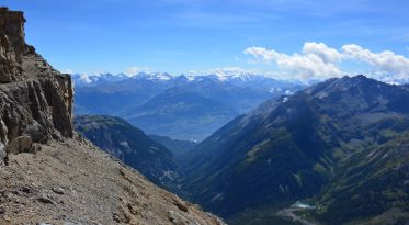 Lac de Derborence et Alpes valaisannes suisses depuis la Quille du Diable / Glacier 3000 / Suisse