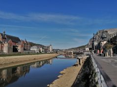 Octobre 2022 à Dinant; la Meuse est mise en chômage afin d'entretenir les barrages, berges et écluses.  (environ tous les 5 ans)