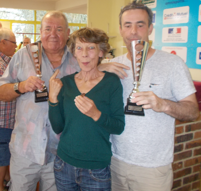 Bernard    Brigitte    Rodolphe
  Champions Nièvre-Yonne 2017
          Triplettes D3