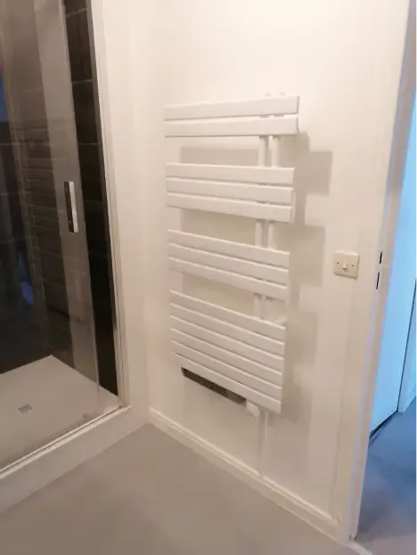 15installation d un seche serviette electrique soufflant aux sorinieres 44