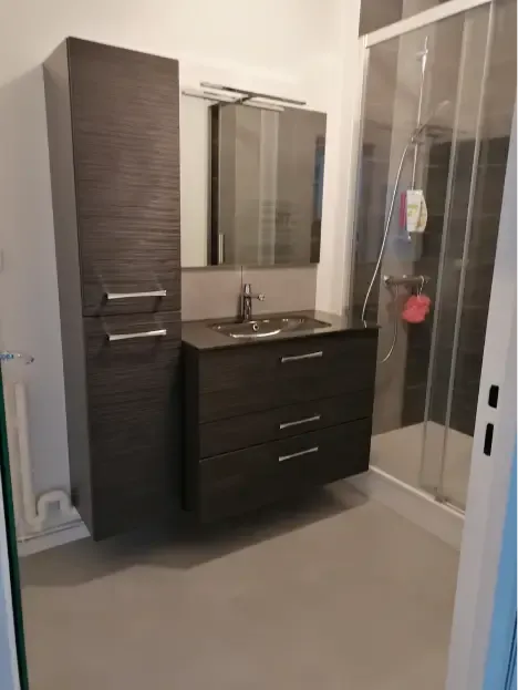 10installation d un meuble vasque les sorinieres 44840