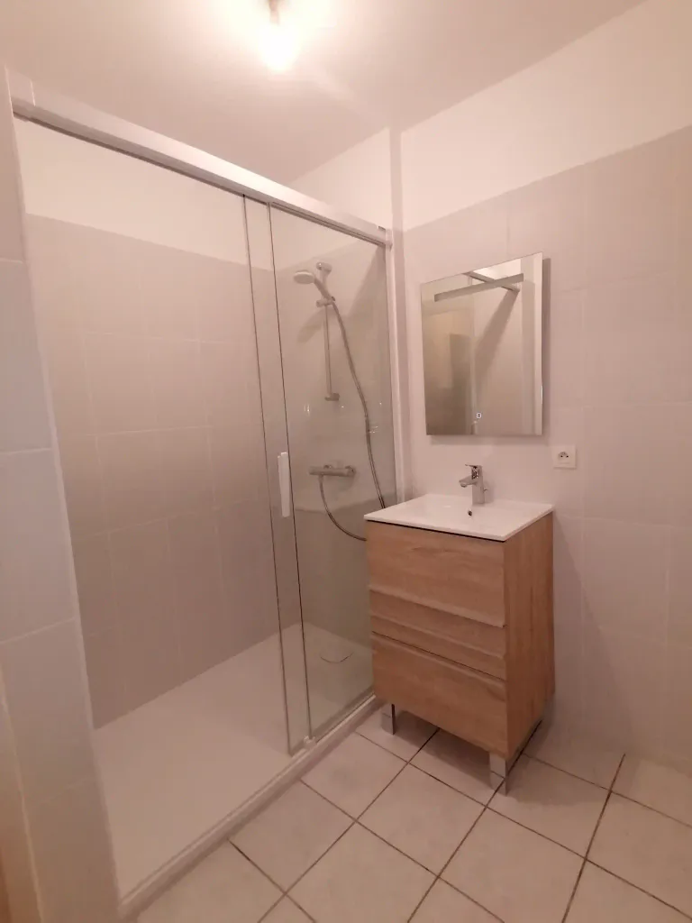 Remplacement d une baignoire par une douche a vertou