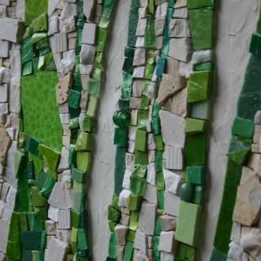 mosaïque - fresque - surface - végétal - herbes folles - vert - crème - verre - pierre - ora mosaiques