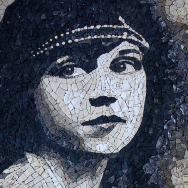 Mosaic - mosaïques - tableau - portrait - actrice - sépia - couleur naturelle - marbre - pierre - Alice Brady - ora mosaïques
