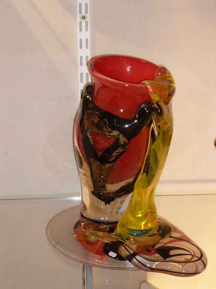 Vase antique scuplture rouge et noir