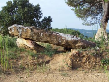 Le dolmen de Cavillagrues