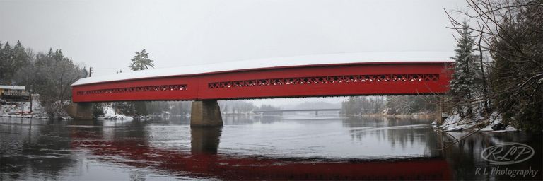 Panorama covered bridge