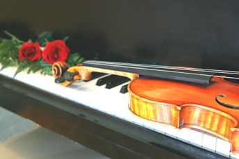 Violin and Roses clair