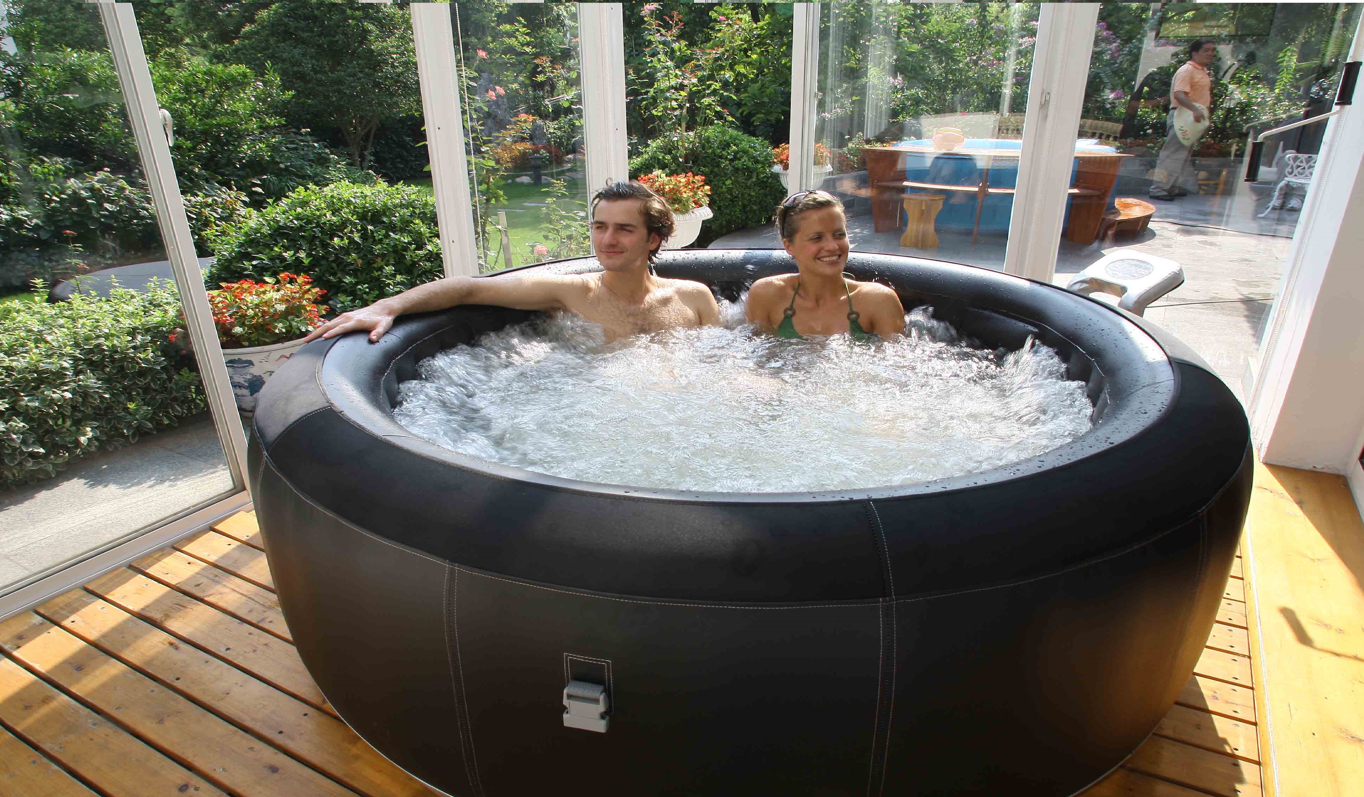 vous pouvez faire votre séance de jacuzzi chez vous à un coût raisonnable environ de 500€ environ selon le type de spa que l'on recherche  