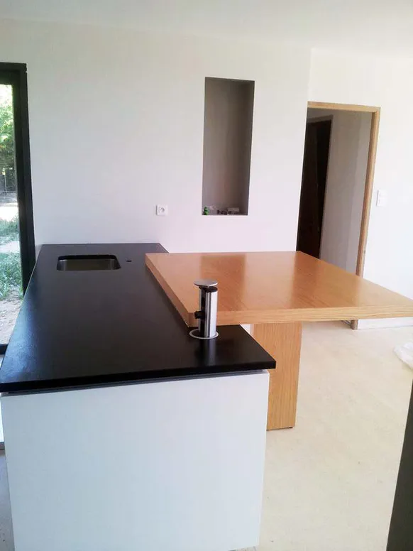 Cuisine ilot bois granit