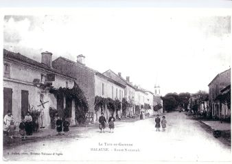 22 1929 l entree village