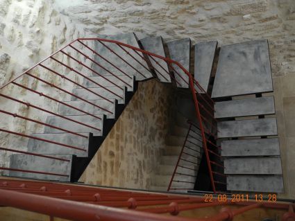 Escalier metal beton4