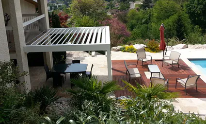 Pergola terrasse jardin piscine