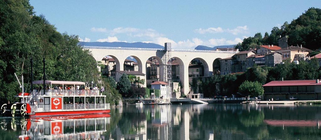 Bateau a roue pont en royans