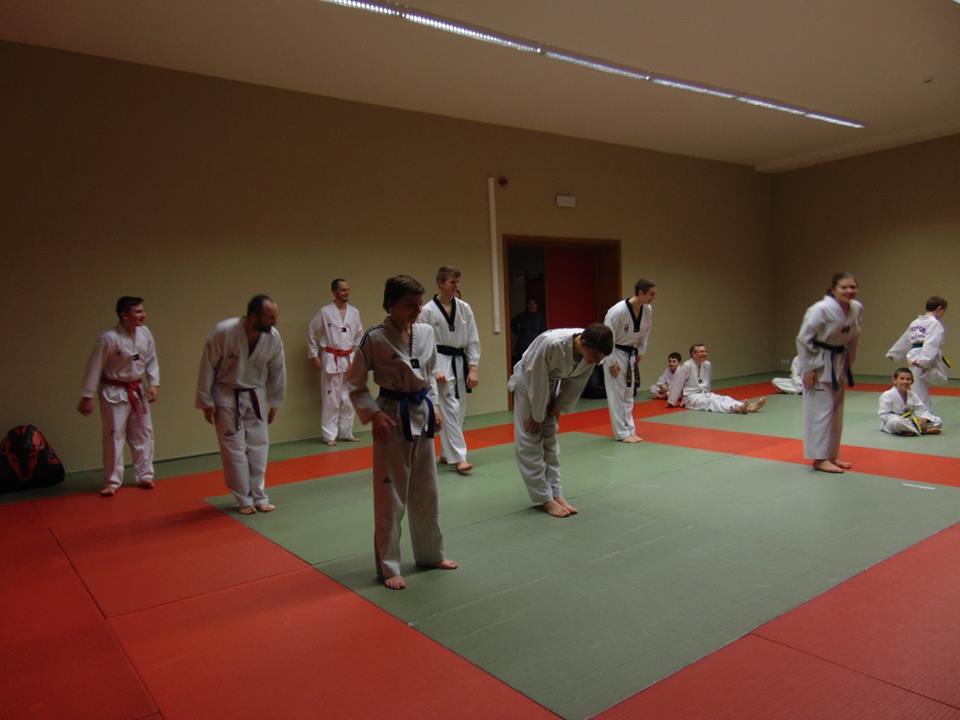 Salle Chievres 2