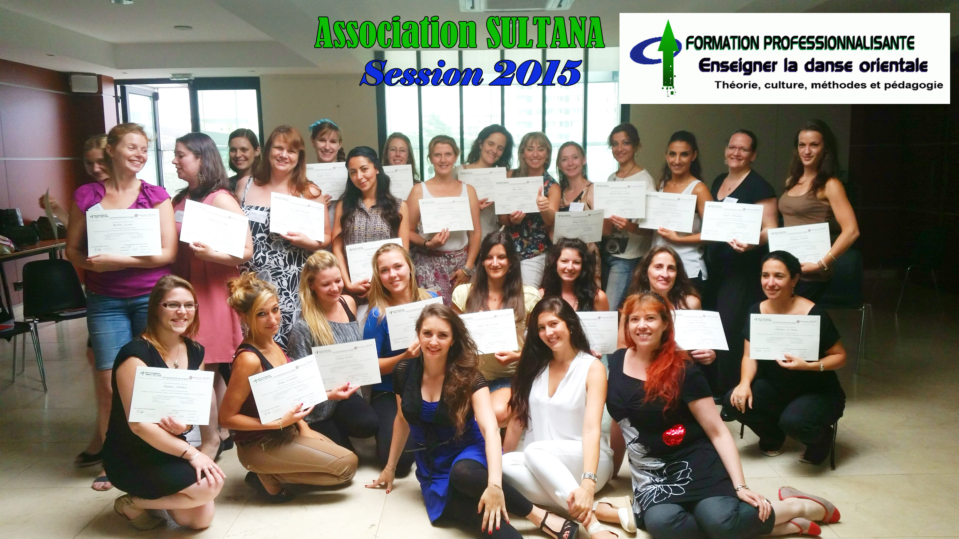 Photo groupe 2 avec logo
