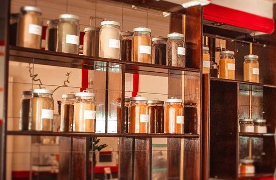 Bar
