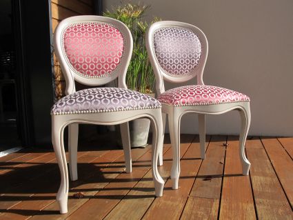 Refection restauration relooking fauteuil chaise 32 canape meuble tapissier decorateur bordeaux st medard en jalles atelier les renaissances