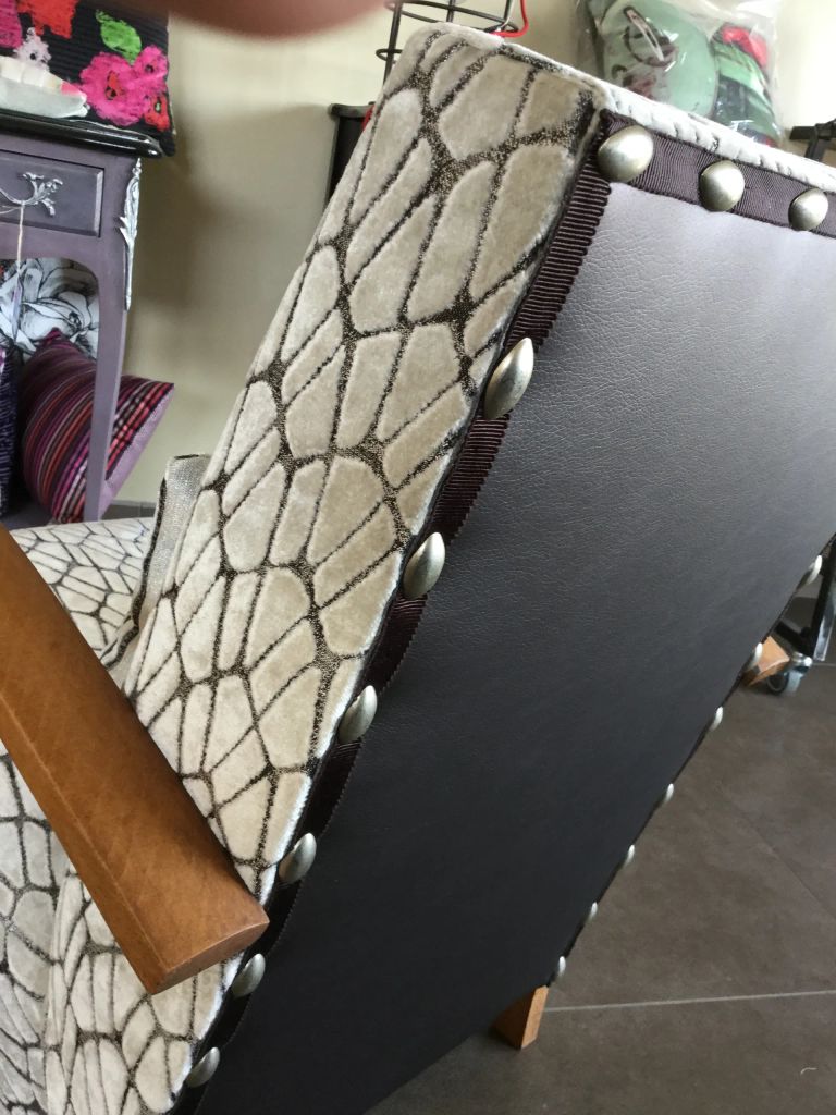 Refection relooking fauteuil meuble style art deco 3 tapissier decorateur bordeaux saint medard en jalles atelier les renaissances