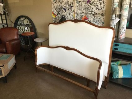 Refection restauration relooking fauteuil chaise canape meuble tete de lit 25 tapissier decorateur bordeaux st medard en jalles atelier les renaissances