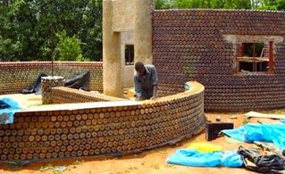Nigeria maison plastique sable pinterest