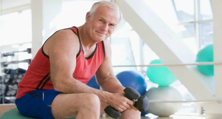 L'entraînement de force qui change la donne après 50 ans !
