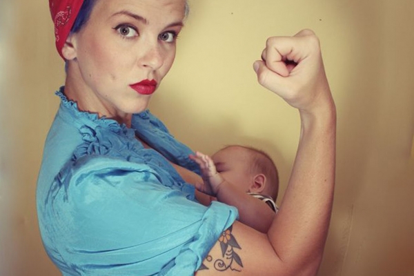 Les petites filles du féminisme et leurs seins 