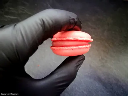 Macarons cerisefb
