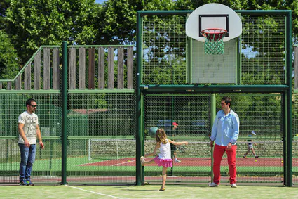 7 terrain de sports 1