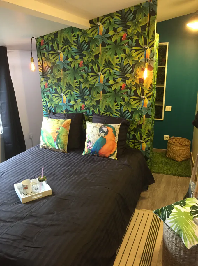 Une chambre "jungle urbaine"