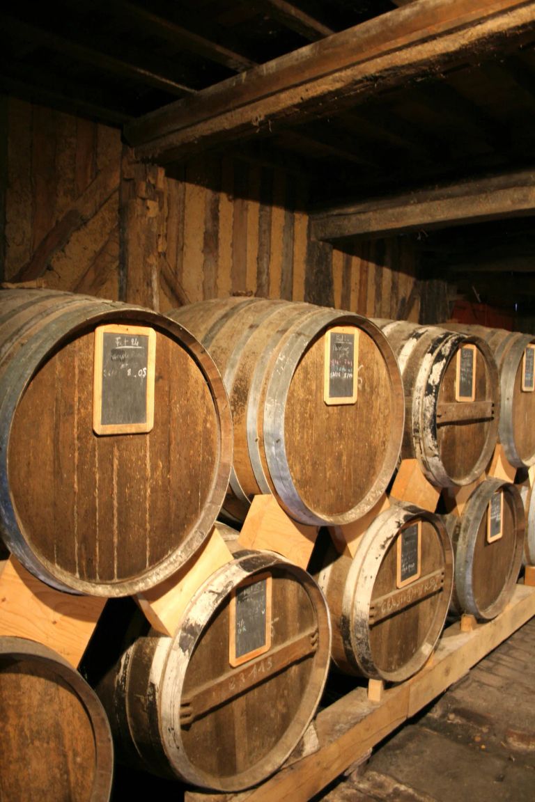 Calvados visite technique alcool tonneau081031 calvados tourisme libre
