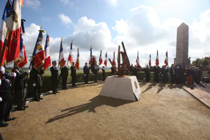 Monument des basques memorial en hommage aux rugbymen a craonnelle min