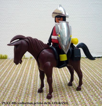 Les chevaliers st empire germanique figurine 3
