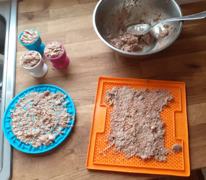 Astuces gourmandes pour chien et chat - Réalisation à base de viande fraiche (niveau facile)